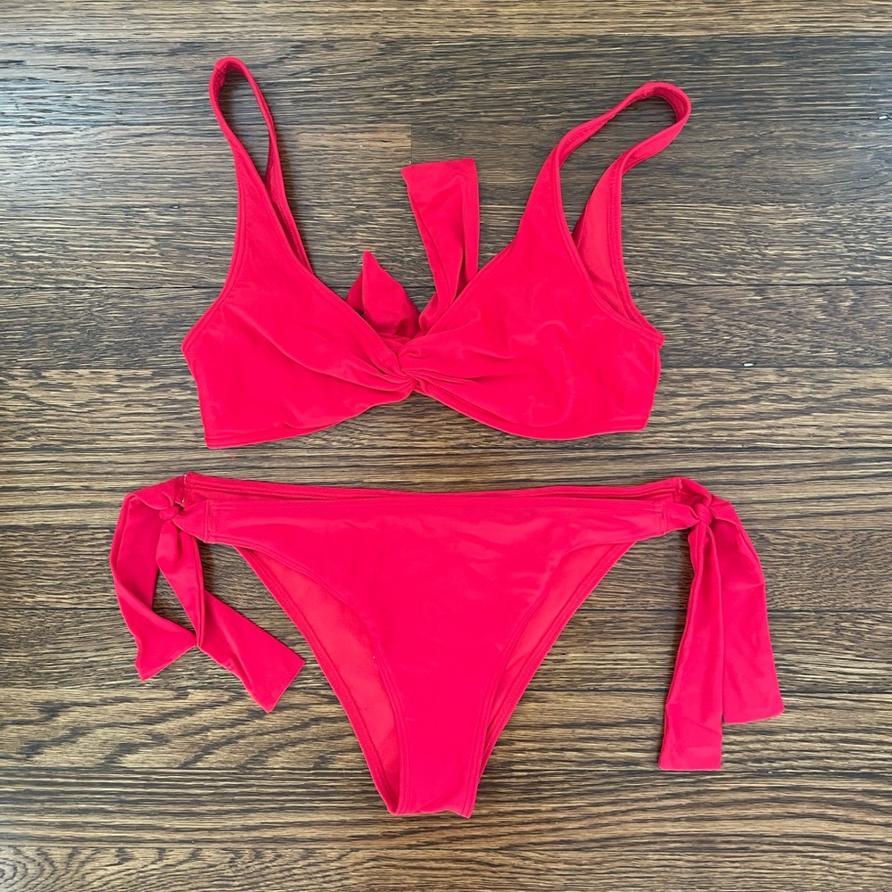 Abercrombie Twist Front Bikini Top and Side Tie Bottoms (s top m bottoms)